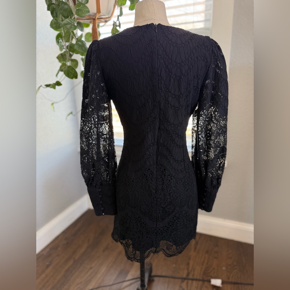 Bardot Plunging V-Neck Lace Mini Dress Size 6 EUC - Picture 6 of 8